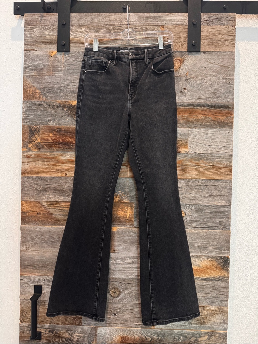 Good American Jeans Classic Bootcut Flare in Black